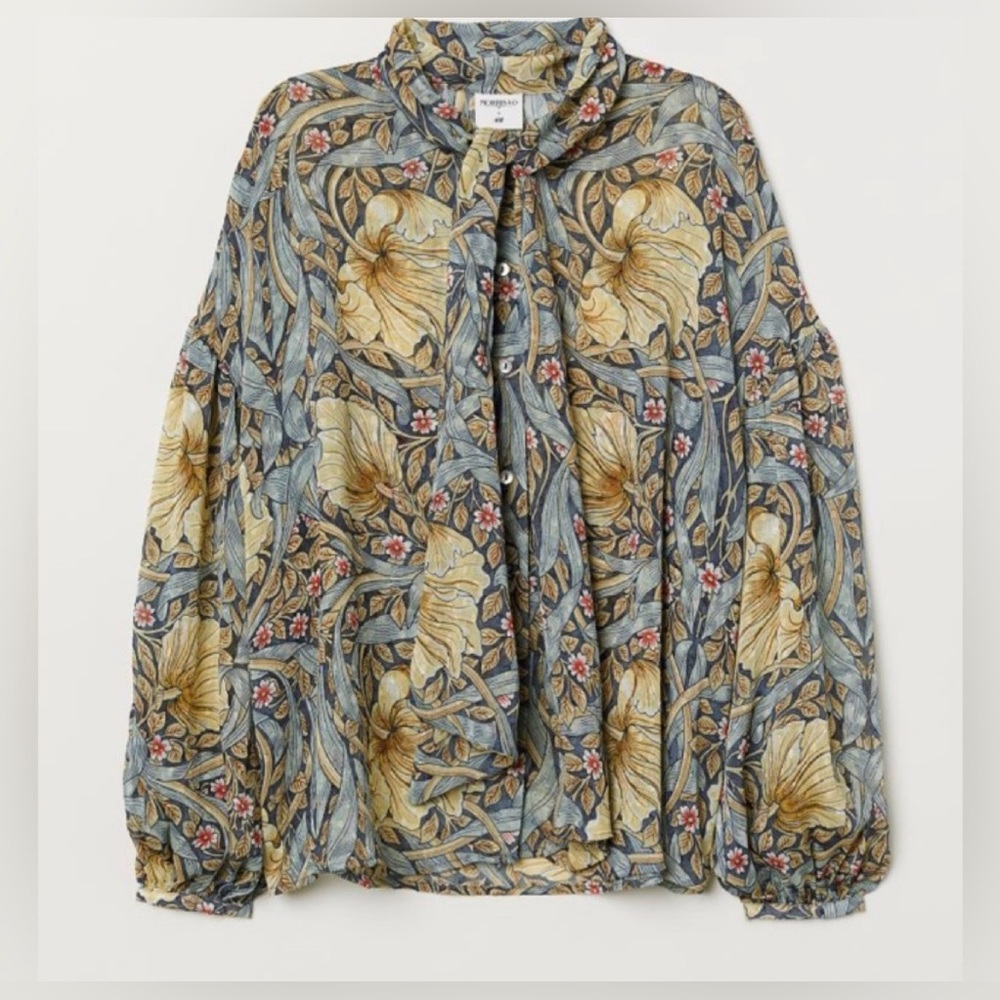MORRIS & CO x H&M Collaboration … Textured *FLORAL* Blouse art nouveau